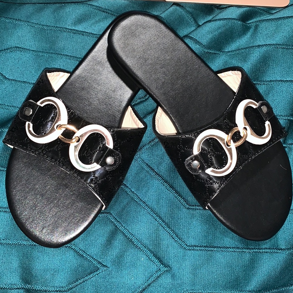 Black Chain Sandals 🖤 NEW